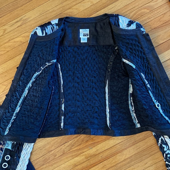Funky Jacket - Picture 2 of 5